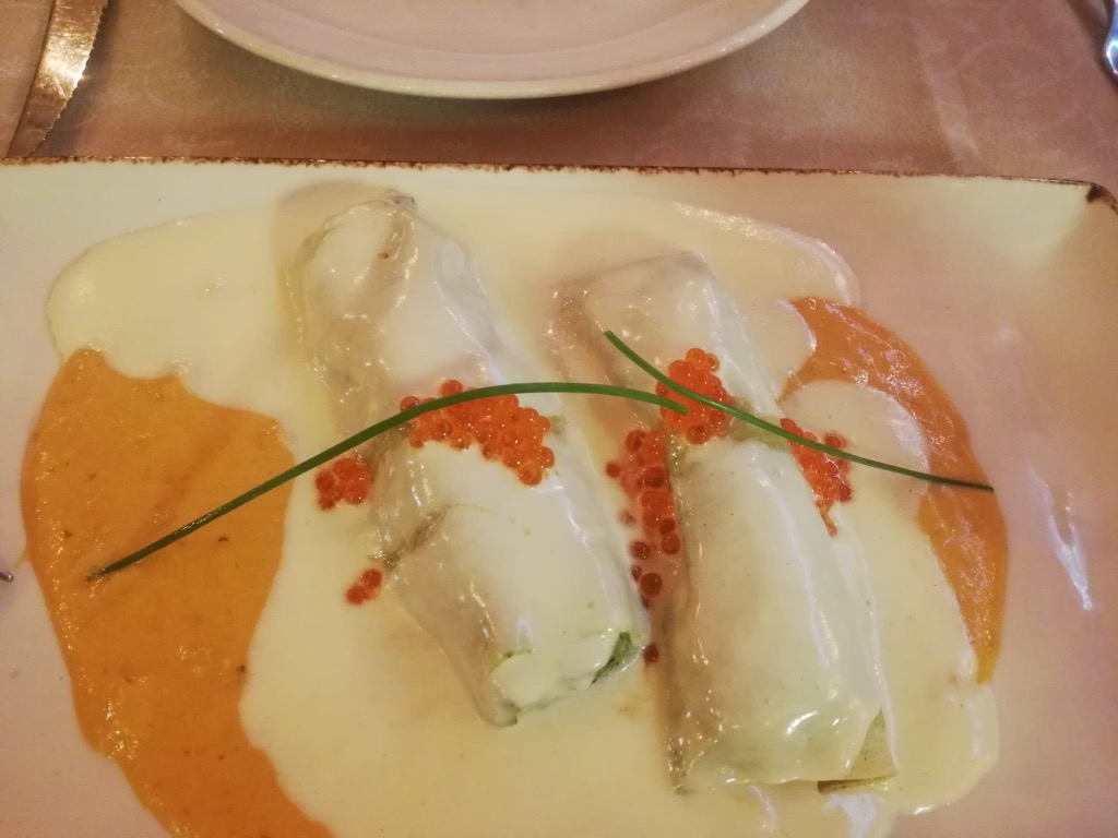Carta de Restaurantes en Benidorm, Va Bene Pizzeria - Centro, Crepe con salmón, espinacas y huevas de lumpo