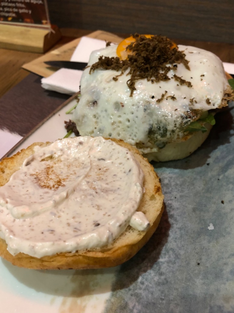 Carta de Restaurantes en Bilbao, Hambueysería Amaren, Hamburguesa Pirenaica