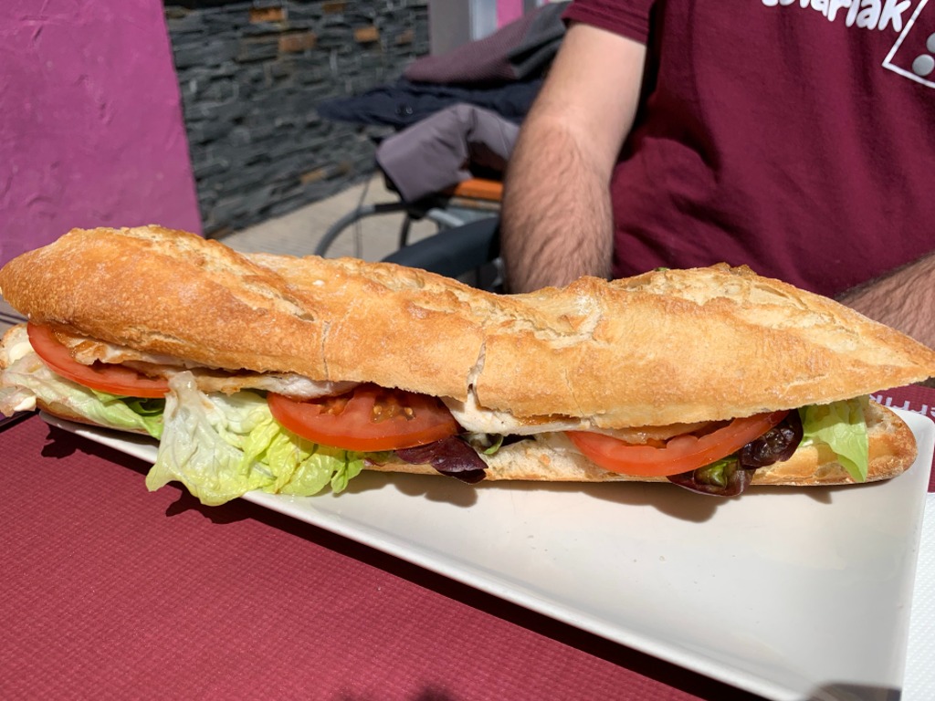 Carta de Restaurantes en Burlada, Taberna Ostarte, Bocadillo de pechuga de pollo