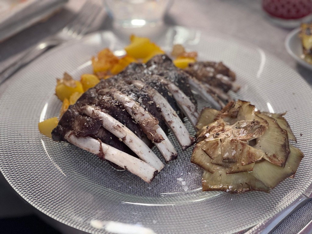 Menu of Restaurants in Cabrera de Mar, red red win restaurante, Costilla de Ibérico a baja temperatura