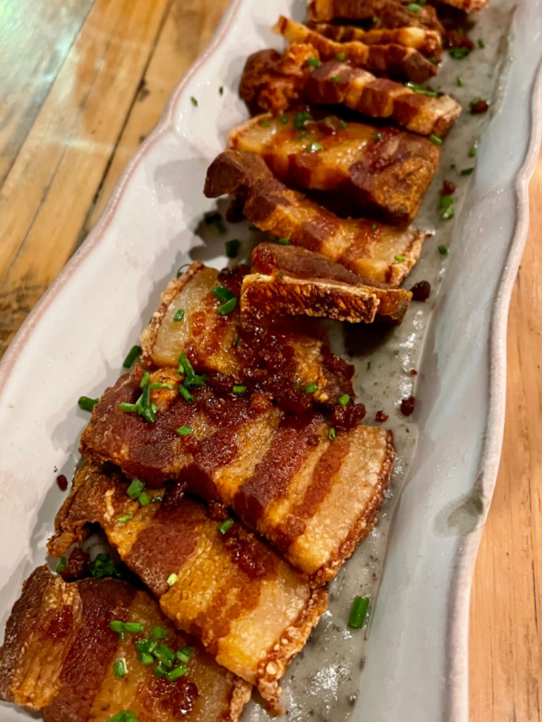 Carta de Restaurantes en Campell, Mordida Restaurante, Torreznos trufados con puré de patatas