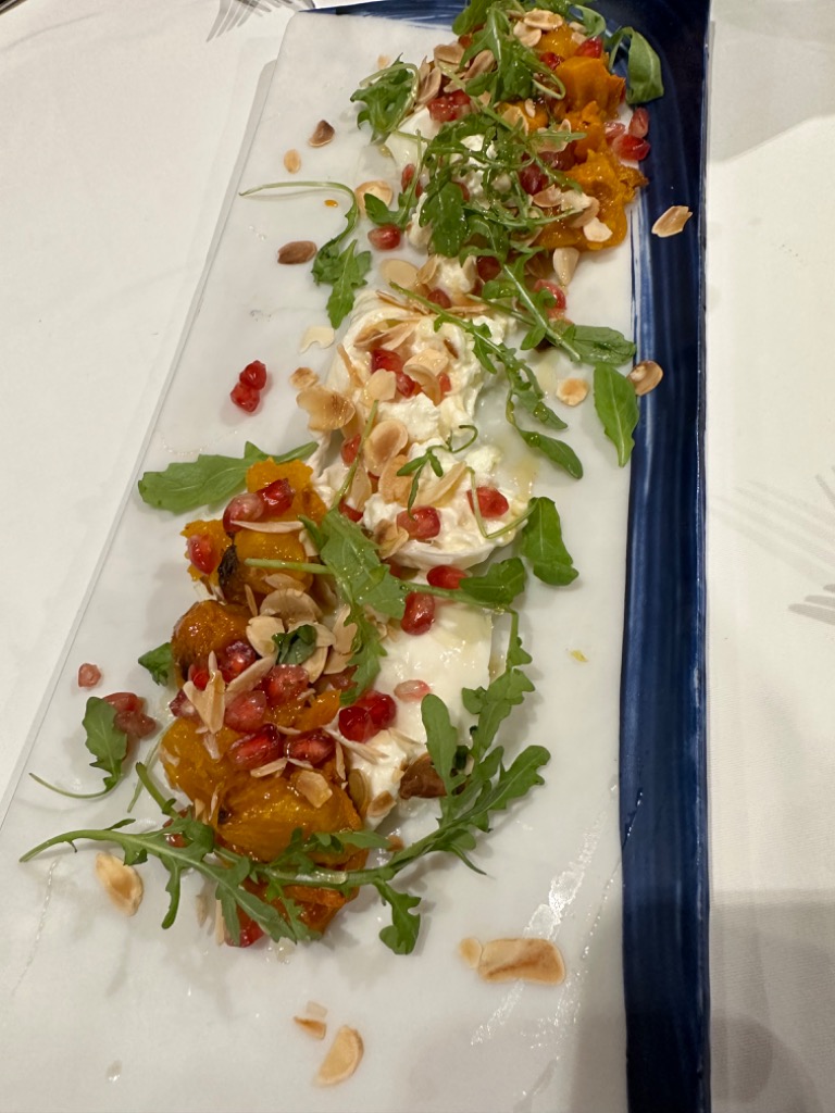 Menu of Restaurants in Cassà de la Selva, Can Peret, Calabaza asada con miel, burrata, magrana i frutos secos