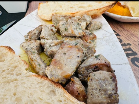 Menu of Restaurants in Castelldefels, Lucavi Restaurant, Cochinillo