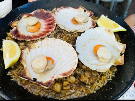 Menu of Restaurants in Castelldefels, Lucavi Restaurant, Paella de zamburiñas