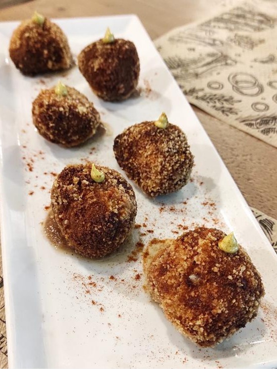 Carta de Restaurantes en Catarroja, restaurante camino de santiago, Croquetas caseras de jamón ibérico