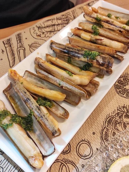 Carta de Restaurantes en Catarroja, restaurante camino de santiago, Navajas del terreno