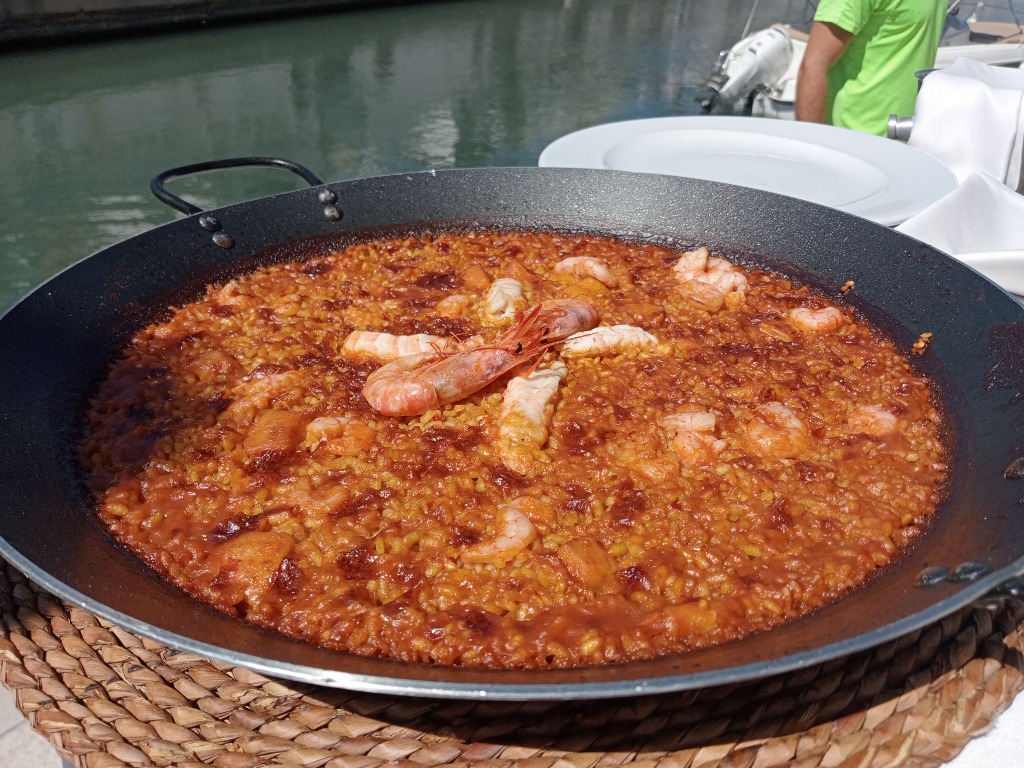 Carta de Restaurantes en Ciutadella de Menorca, Cafè Balear, Paella ciega de marisco