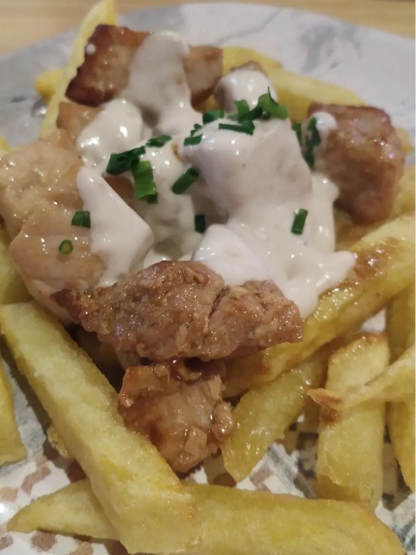 Menu of Restaurants in Coruña, Deabejas, Raxo de cerdo al cabrales con patatas