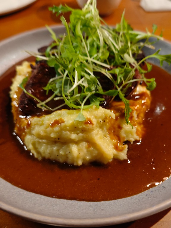 Menu of Restaurants in Coruña, Millo Orzan, Lengua cacio e pepe y puré de patata