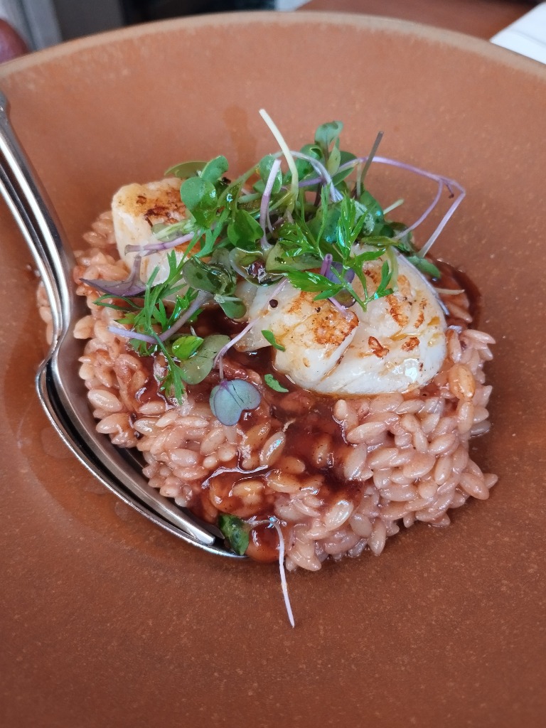 Carta de Restaurantes en Coruña, Restaurante Peculiar, Falso risotto de vieiras al oporto