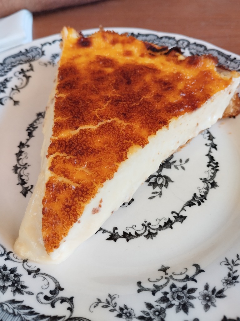 Menu of Restaurants in Coruña, Restaurante Peculiar, Tarta cremosa de queso que sabe a queso