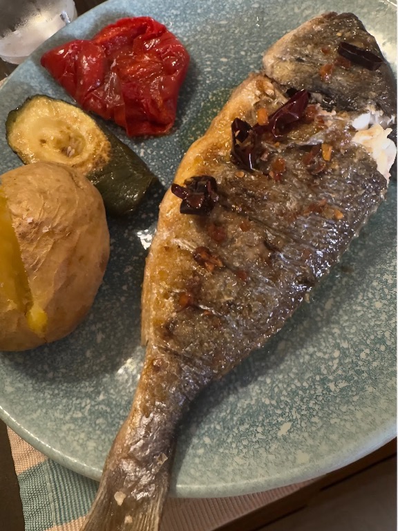 Carta de Restaurantes en Creixell, Mediterraneum Restaurant, Dorada a la brasa