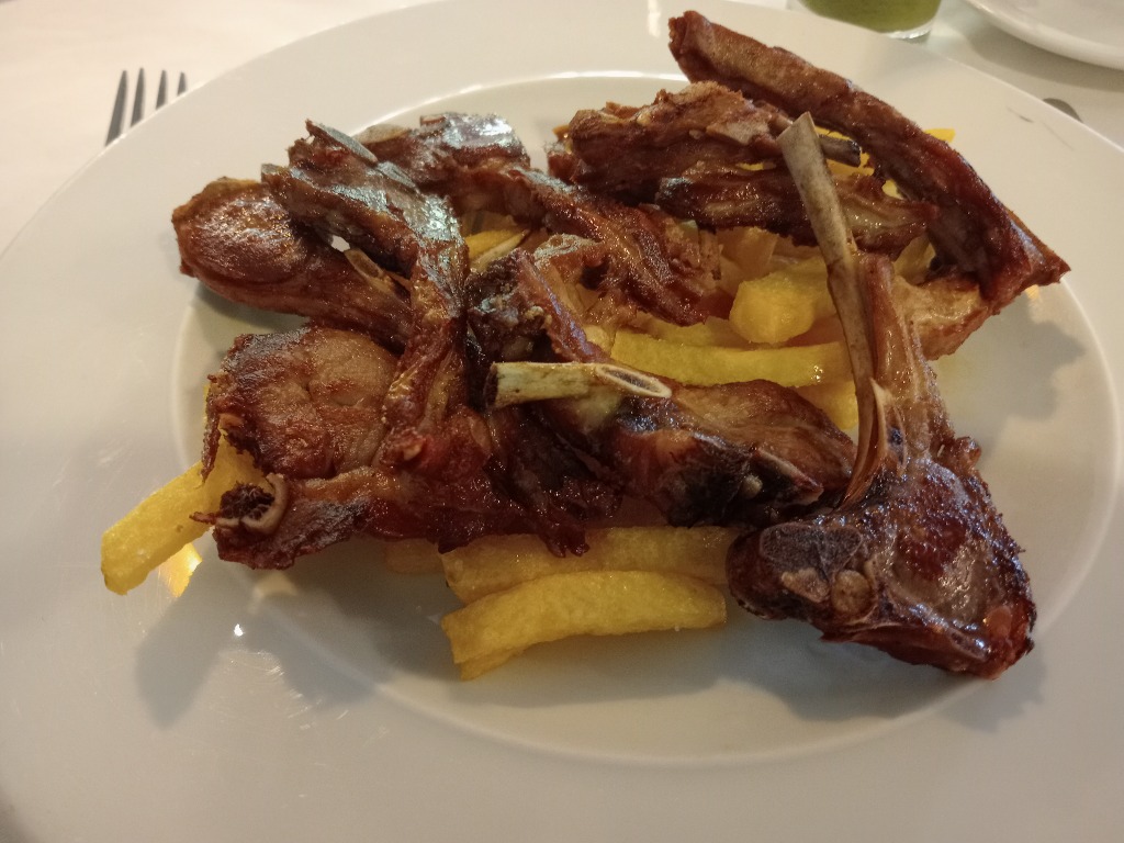 Carta de Restaurantes en Cuéllar, Hotel- Restaurante- Bar- San Francisco (la fonda), Chuletillas de lechazo