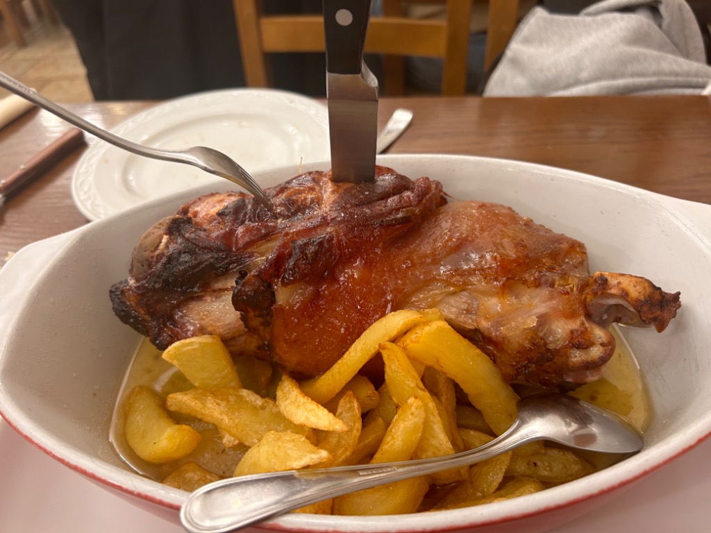 Carta de Restaurantes en Donostia, Ama-Lur Jatetxea, Codillo Asado