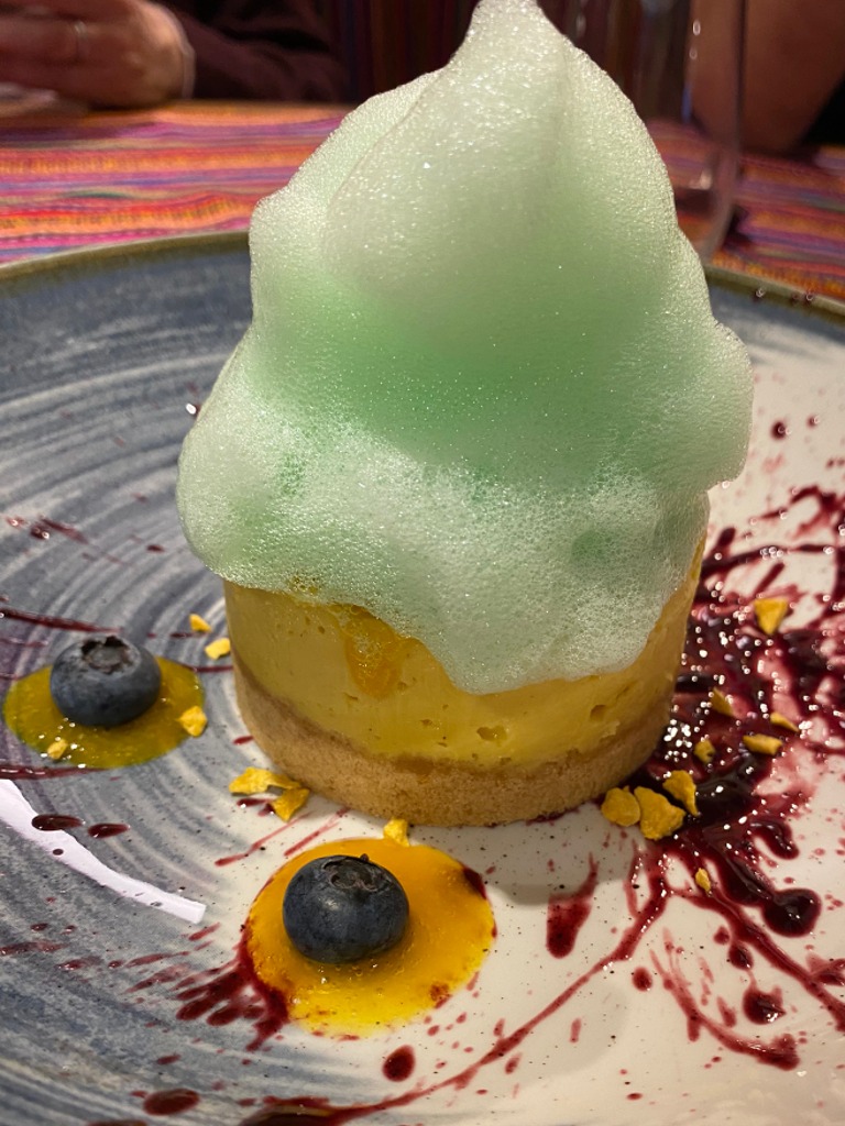 Carta de Restaurantes en Donostia, APU•MAR Peruarra, Nuestro pie de maracuyá