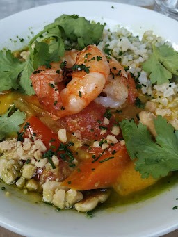 Carta de Restaurantes en Donostia, Botanika, Curry Thai con arroz basmati y langostinos