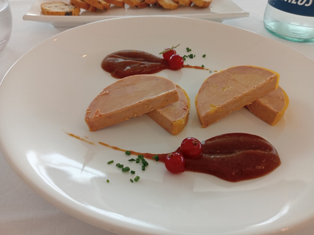 Carta de Restaurantes en Donostia, La Perla Taberna Jatetxea, Terrina de foie con compota de manzana