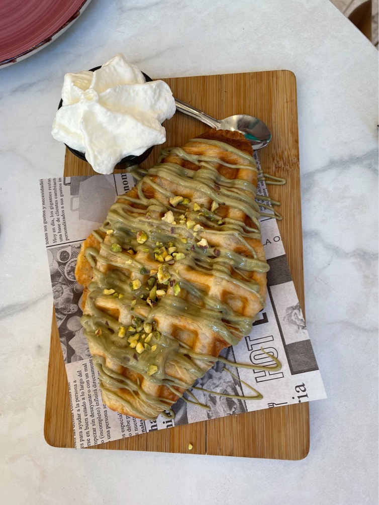 Carta de Restaurantes en Elche, Flamingo Brunch & Food, Croffle de pistacho