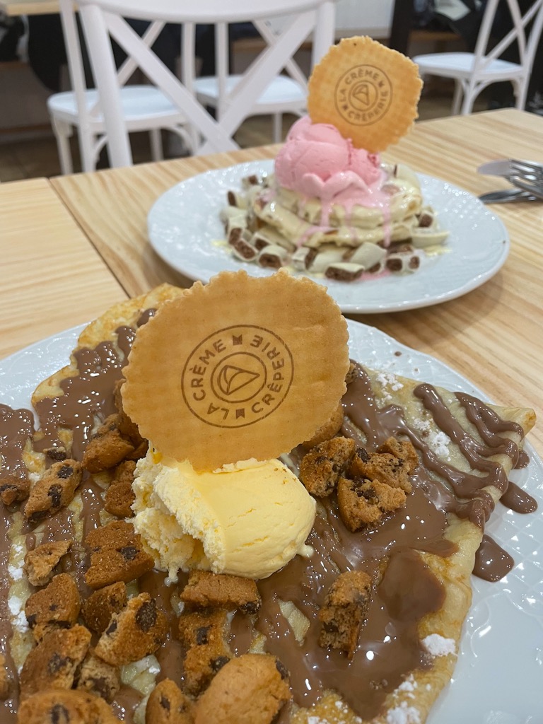 Carta de Cafeterías en Elche, La Creme Crepería, Crepe de nutella, chips ahoy y helado de vainilla