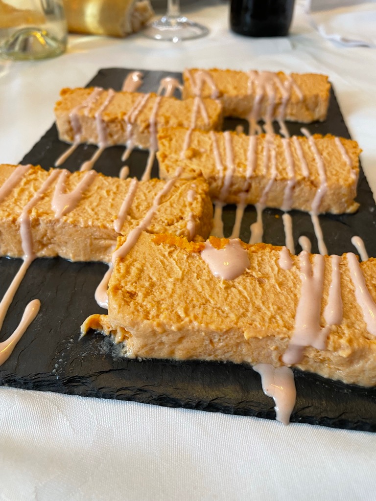 Carta de Restaurantes en Elgorriaga, Restaurante Hilarión, Pudding de Pescado con salsa rosa