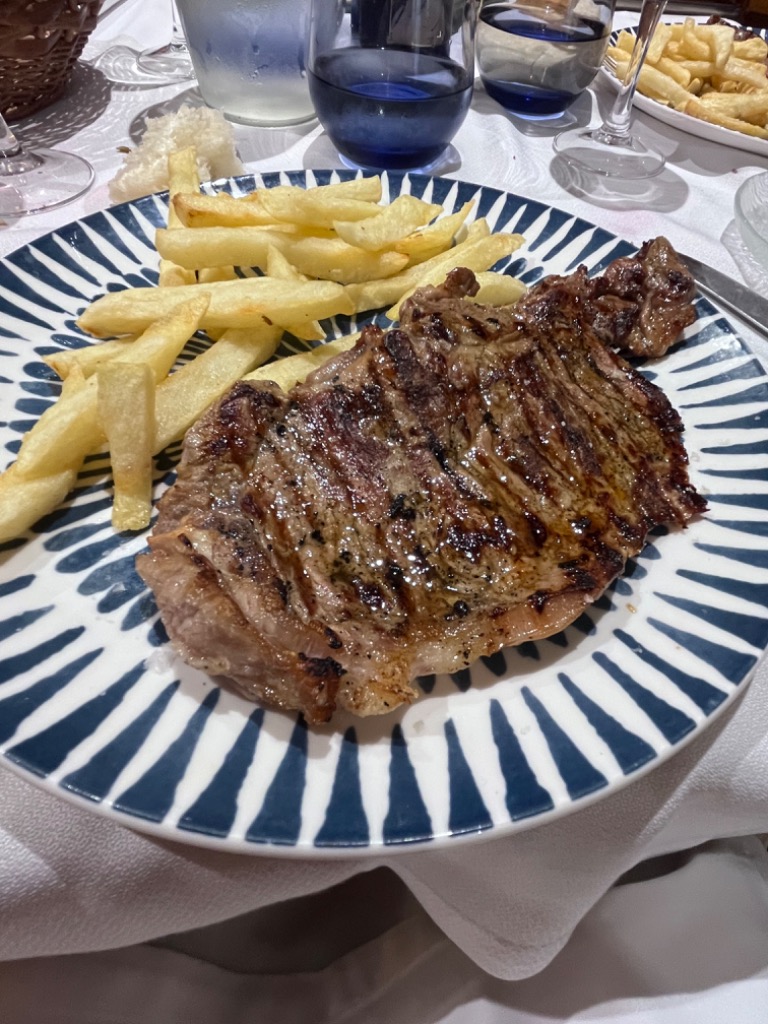 Menu of Restaurants in Ezcároz, Restaurante Galtzabarra, Entrecot con patatas