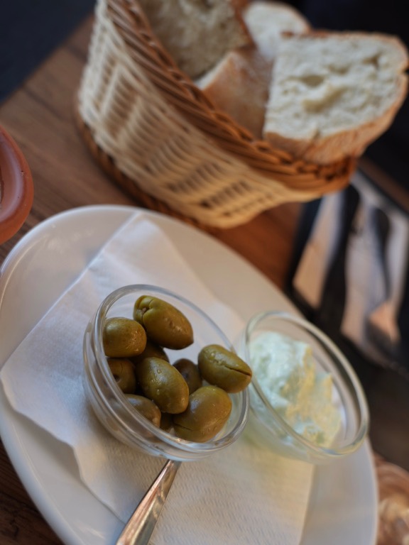 Carta de Restaurantes en Formentera, Restaurant Can Forn, Cesta de pan