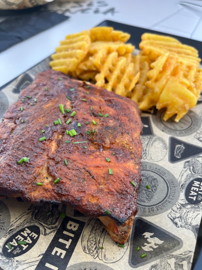 Carta de Restaurantes en Gandia, D-COW, Costillas de ternera a baja temperatura con salsa barbacoa