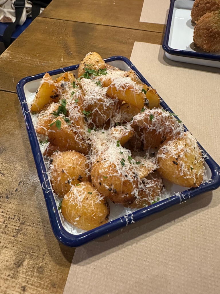 Menu of Restaurants in Girona, Bartali Pizza Co., Patatas trufadas