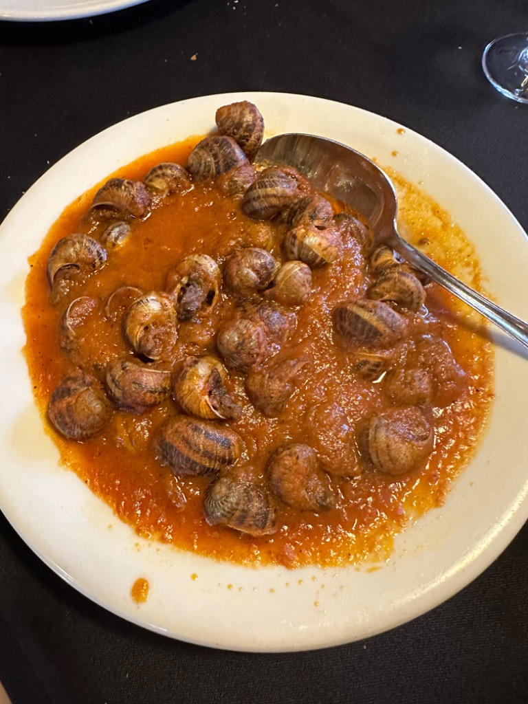 Carta de Restaurantes en Girona, Can Xifra, Caracoles con salsa