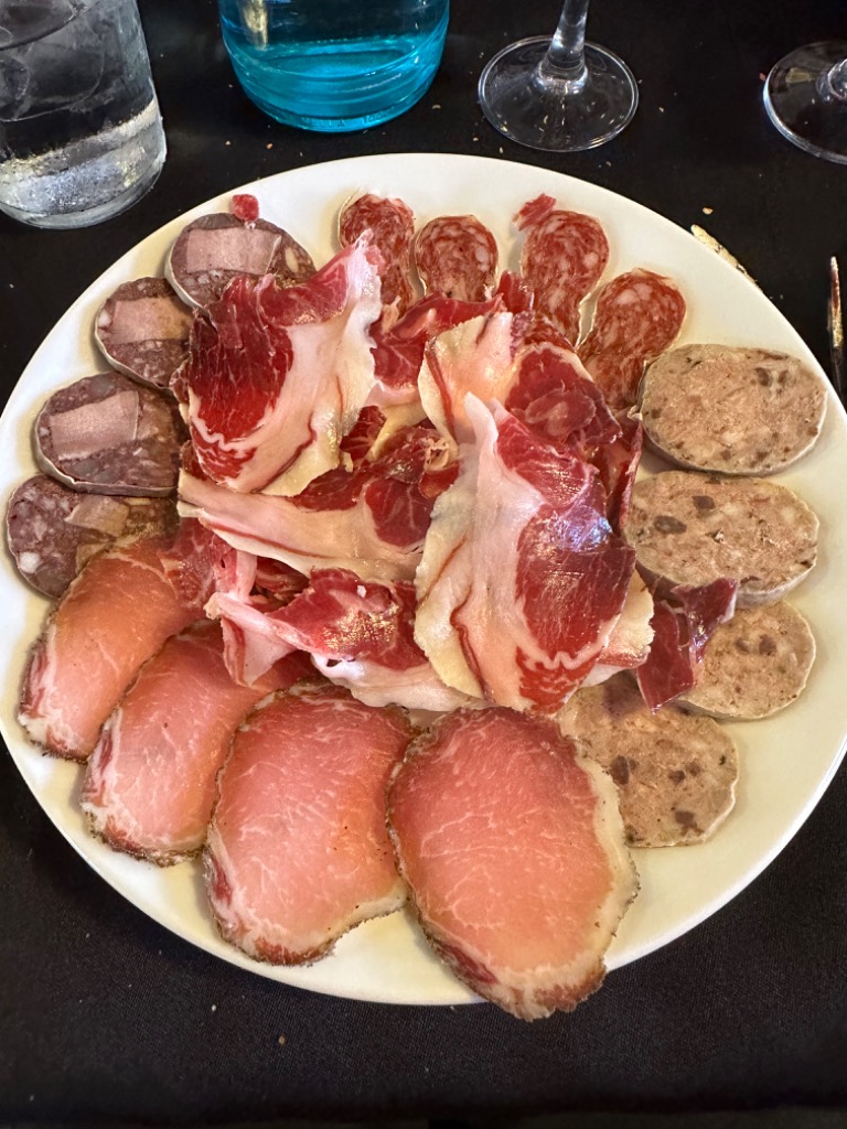 Carta de Restaurantes en Girona, Can Xifra, Embutidos caseros con jamon iberico