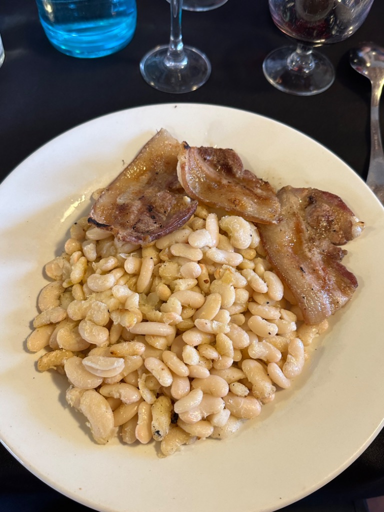 Carta de Restaurantes en Girona, Can Xifra, Judías del ganchillo con tocino ibérico