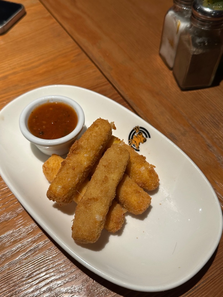 Menu of Restaurants in Girona, Croak's Girona, Finguers de mozzarela