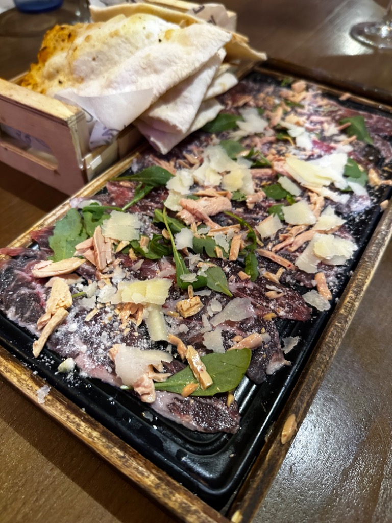 Menu of Restaurants in Girona, La Mafia se sienta a la mesa, Carpaccio de presa ibérica con virutas de foie