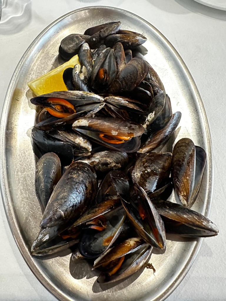 Carta de Restaurantes en Girona, Restaurant El Cabrit, Mejillones a la plancha (Menú)
