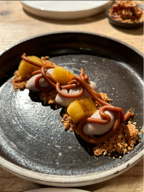 Carta de Restaurantes en Girona, Terram Restaurant, Plátano caramelizado con cacahuetes y limón