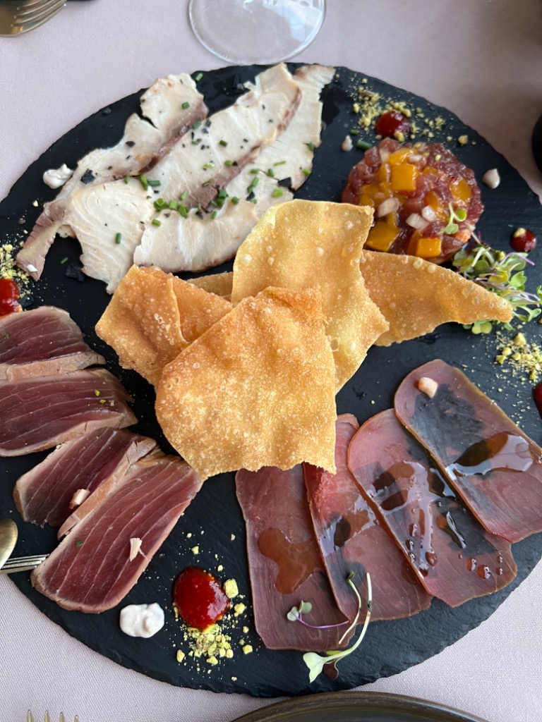 Menu of Restaurants in Granada, Restaurante Carmen De Aben Humeya, Degustación de atún rojo con mojama y esturión de Riofrío