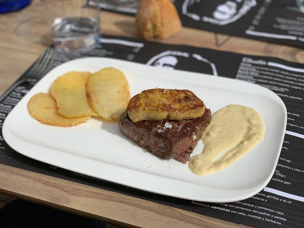 Carta de Restaurantes en Huarte, Bar Marley, Magret de pato con patatas panaderas y reducción de Pedro Ximénez