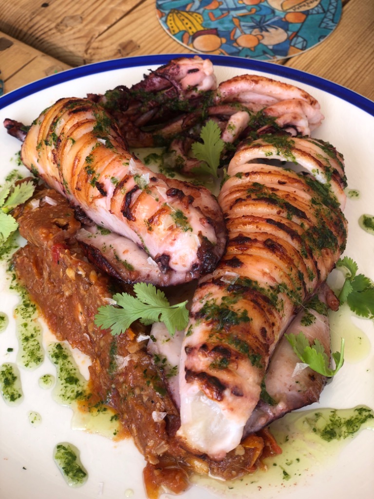 Carta de Restaurantes en Ibiza, MAMAJUANA IBIZA, Calamar a la plancha