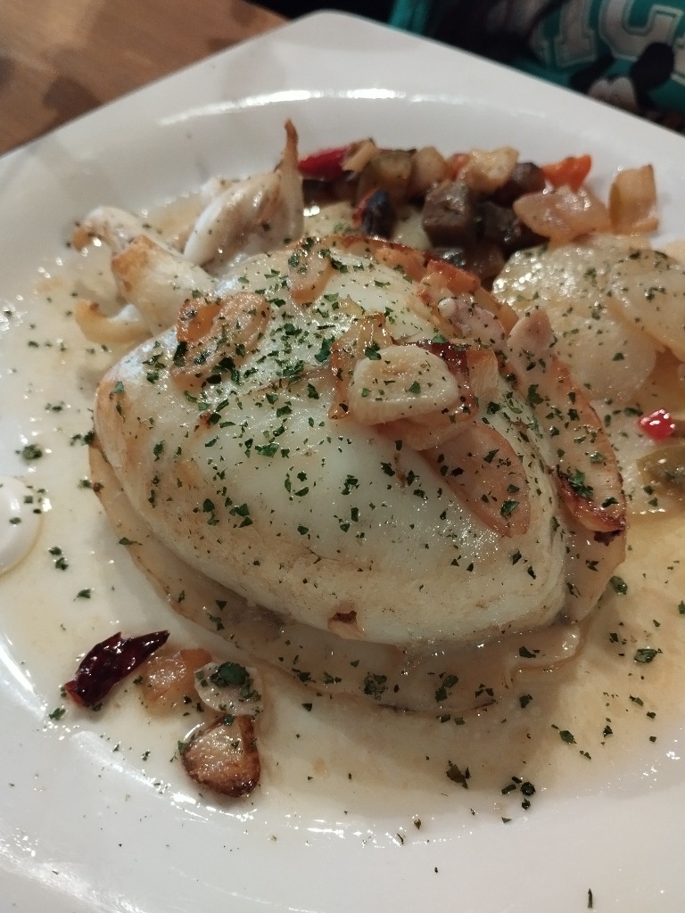 Carta de Restaurantes en Larraga, Casa Perico, Sepia a la plancha con verduritas asadas