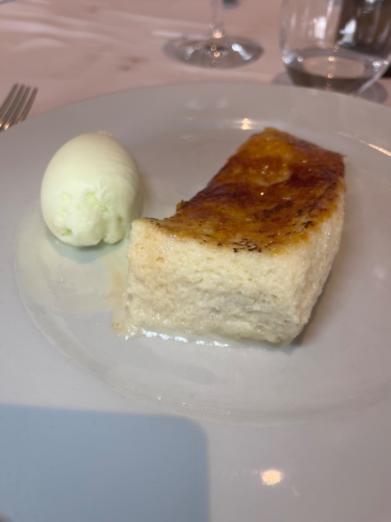 Recomendación gastronómica de Legasa: Torrija caramelizada con sorbete de manzana verde