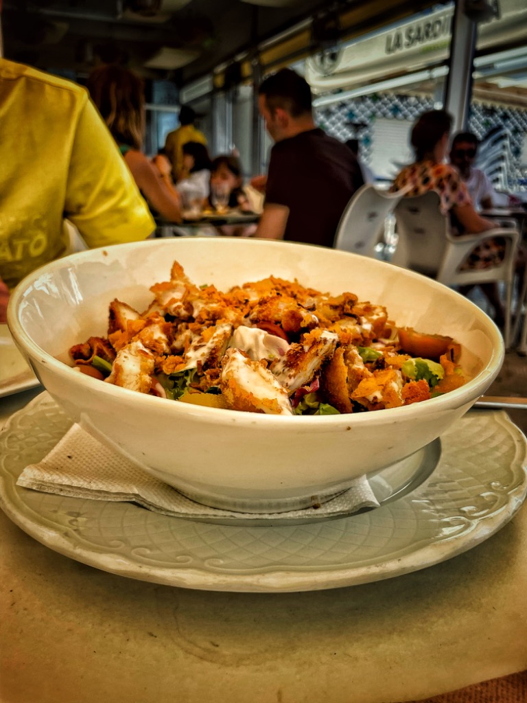Menu of Beer Halls in Lepe, La Fresquita, Ensalada de pollo con salsa cesar