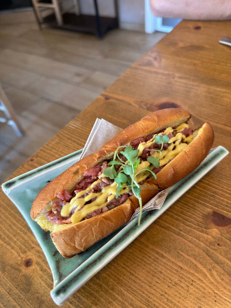 Recomendación gastronómica de Llafranc: Brioche de steak tartar