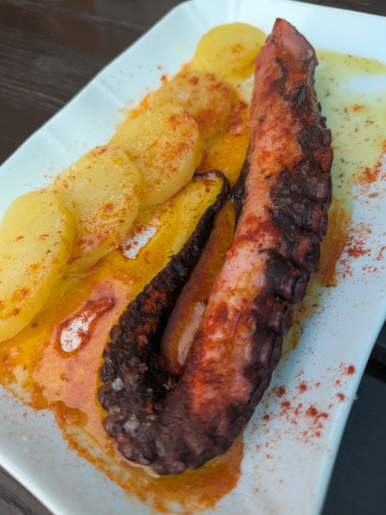 Carta de Restaurantes en Llanes, Chiringuito El Topu (Playa de Antilles)Cue, Pulpo
