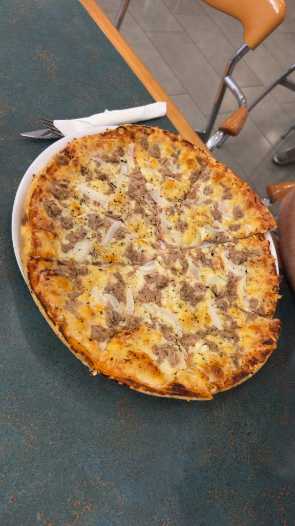 Valoración y opiniones de comida y bebida en Llorenç del Penedès, JASAN PIZZERIA KEBAB, Pizza de atún