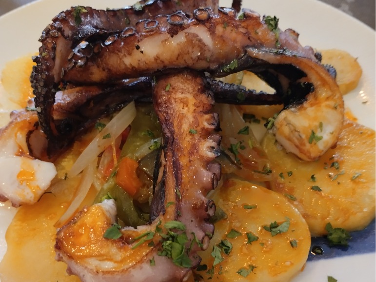 Carta de Restaurantes en Luanco, LAS DELICIAS DE GÜELA, Pulpo a la brasa