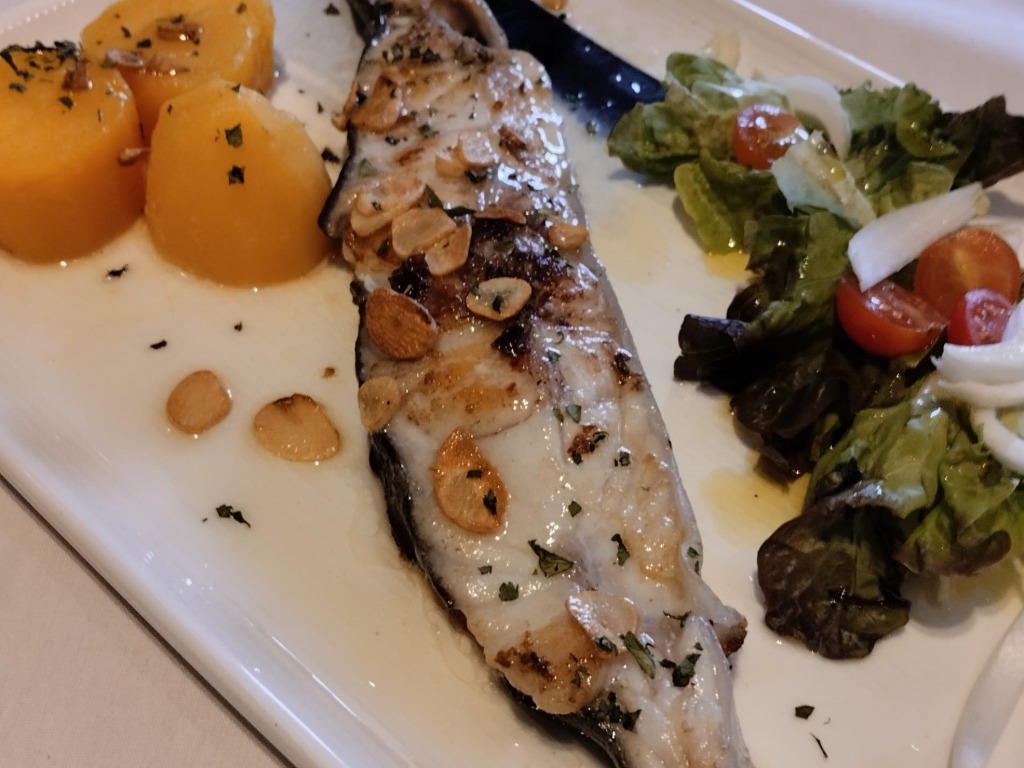 Valoración y opiniones de comida y bebida en Luanco, LAS DELICIAS DE GÜELA, Rodaballo espalda