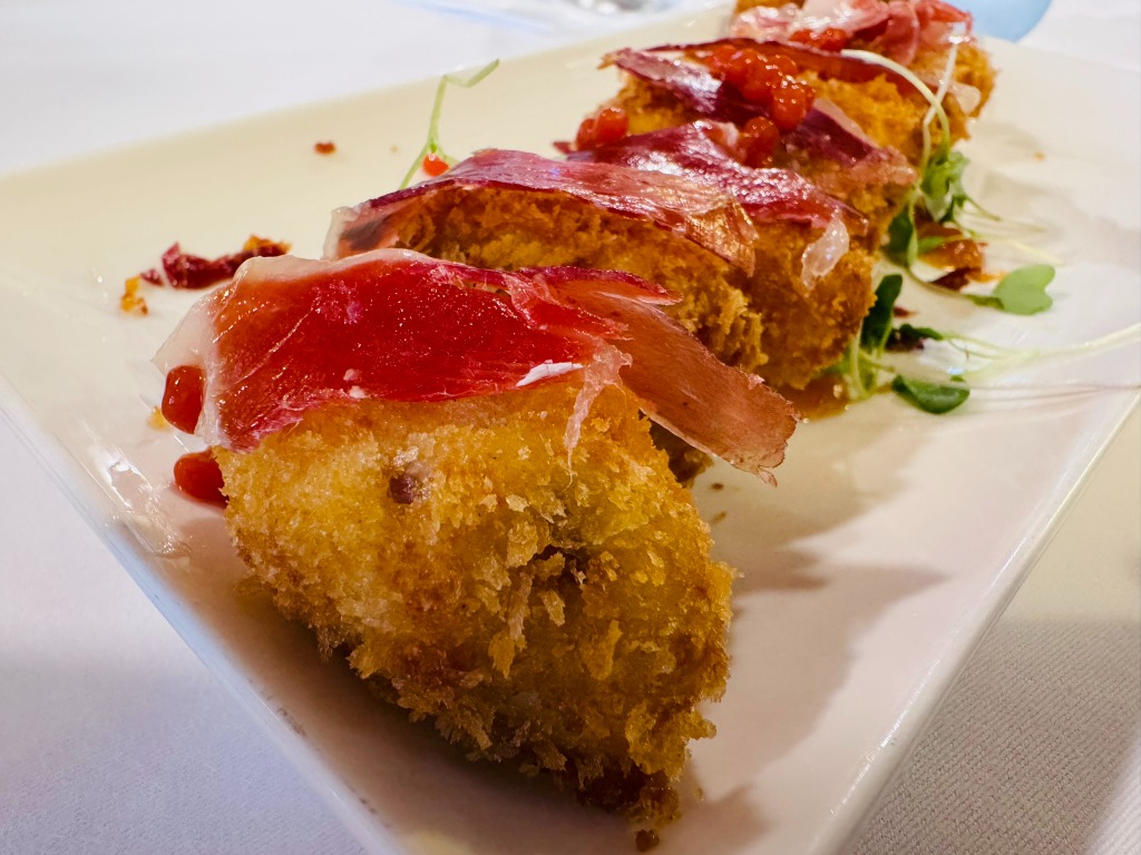 Carta de Restaurantes en Lugo de Llanera, La Mundina, Croquetas de jamón caseras del chef