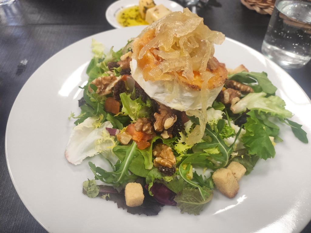Menu of Restaurants in Madrid, El Rincón De Paula II, Ensalada de Rulo de Cabra (menú del día)