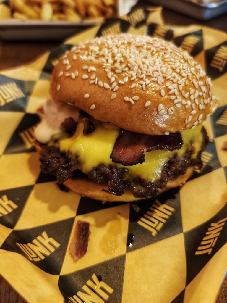 Carta de Restaurantes en Madrid, JUNK BURGER, Le triomphe