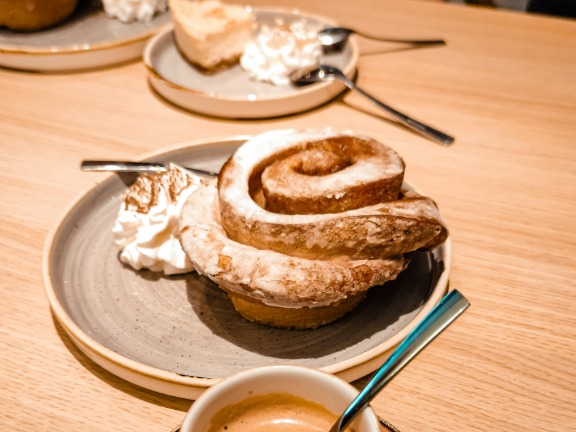 Carta de Restaurantes en Madrid, La Desayunería, Cinnamon roll